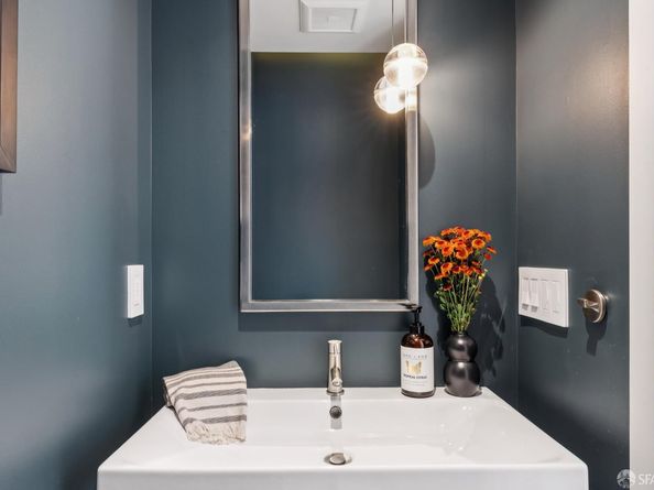 3307 Broderick Street, San Francisco CA 94123